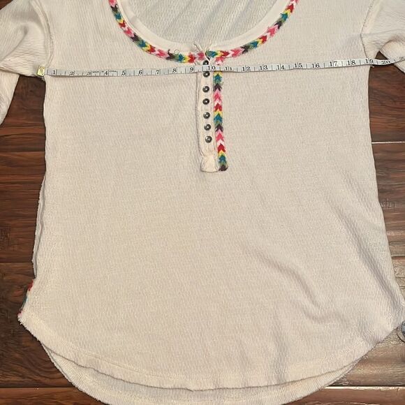 We The Free Off White Multi Color Design Thermal Boho Casual Modern - Picture 5 of 10